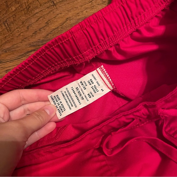 Red Cherokee scrub set - Picture 6 of 7